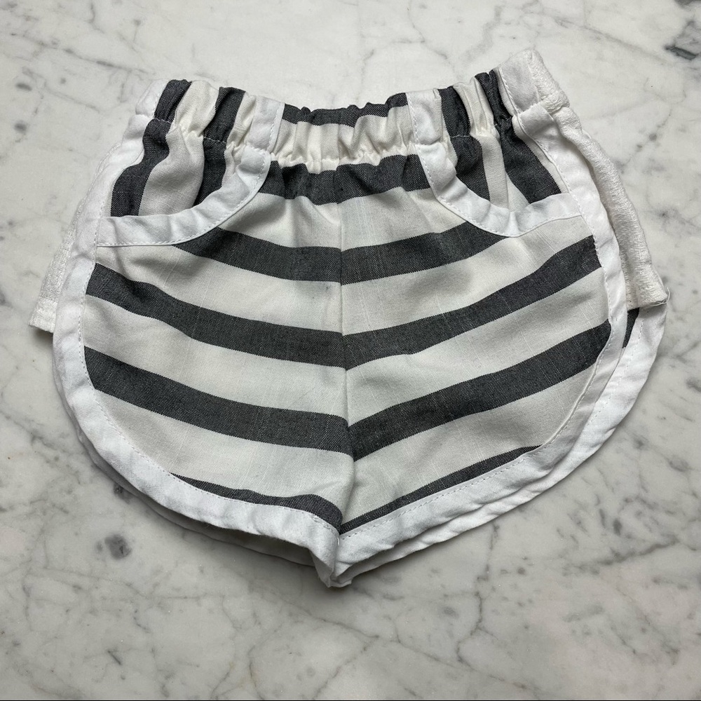 Duchess + Lion 12M Grey White Striped Shorts